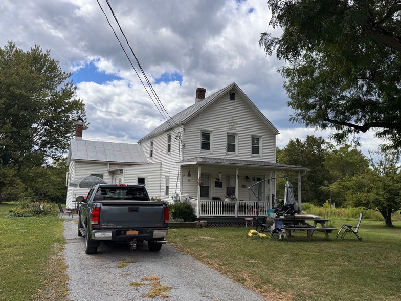 5135 Route 9G, Tivoli, NY à vendre - Photo du bâtiment - Image 2 de 13