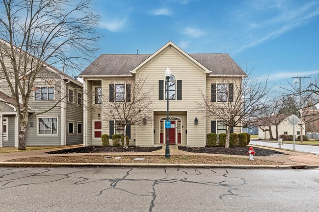 Plus de détails pour 132 N High St, Gahanna, OH - Bureau à vendre