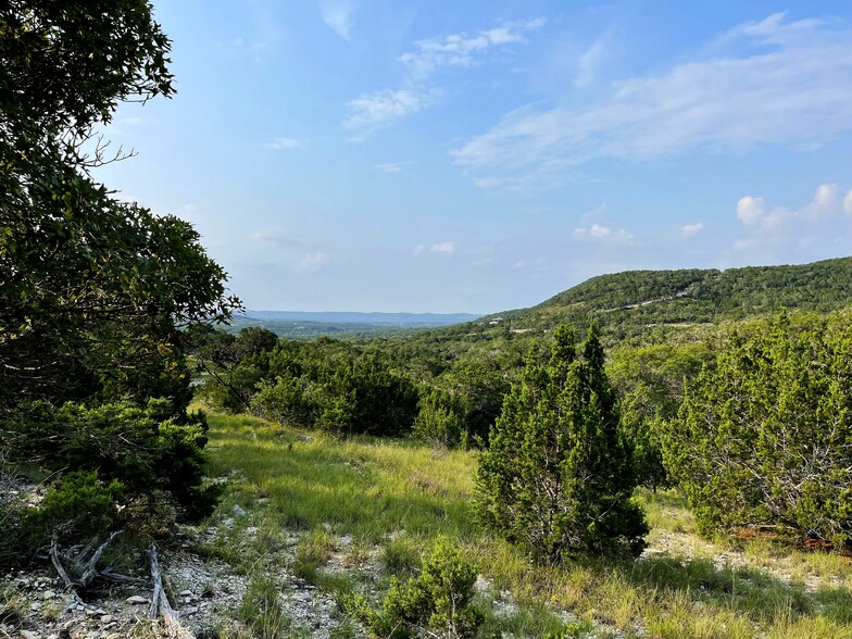 4101 Bear Springs, Pipe Creek, TX à vendre - Photo principale - Image 1 de 1