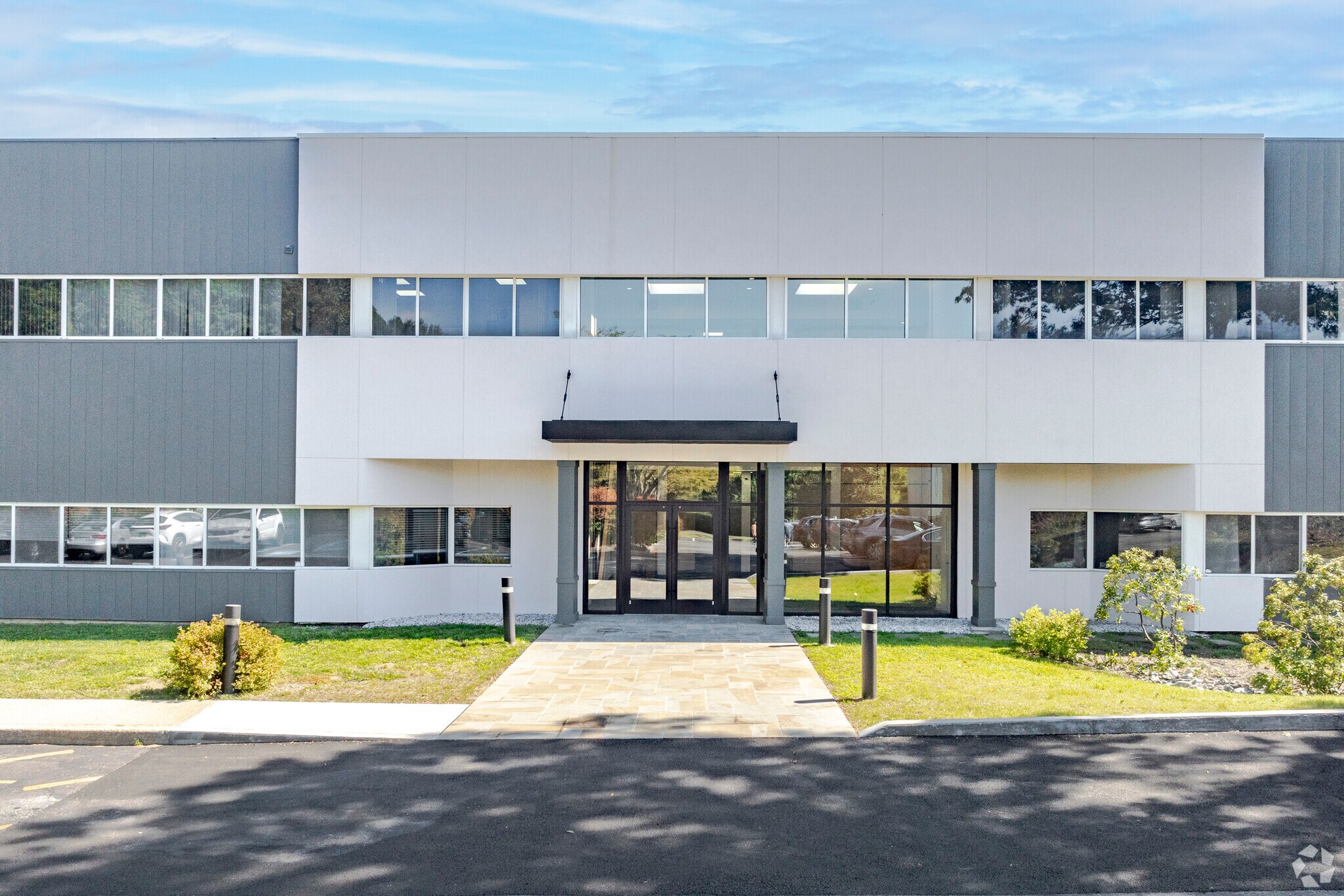 243-247 Route 100, Somers Township, NY à louer Photo du bâtiment- Image 1 de 28