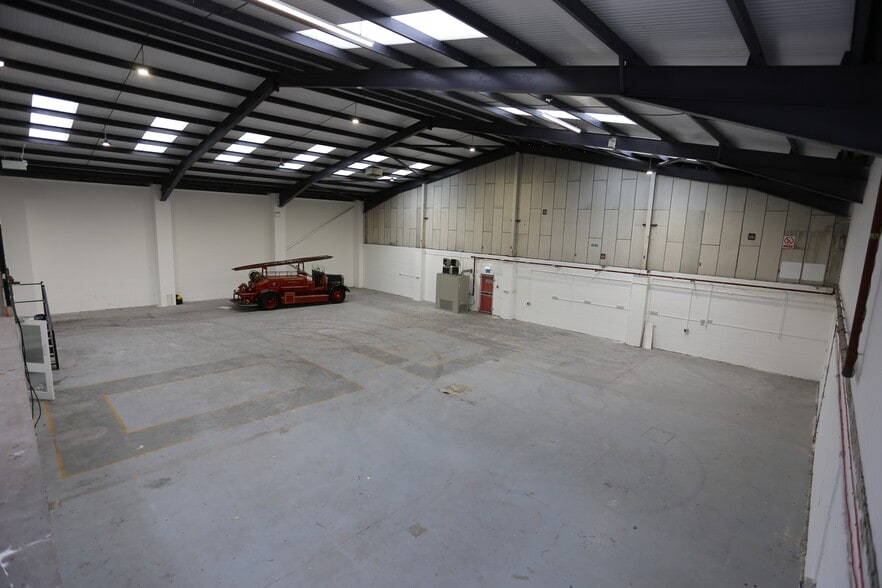 1 Warneford Av, Ossett à louer - Photo du bâtiment - Image 3 de 7