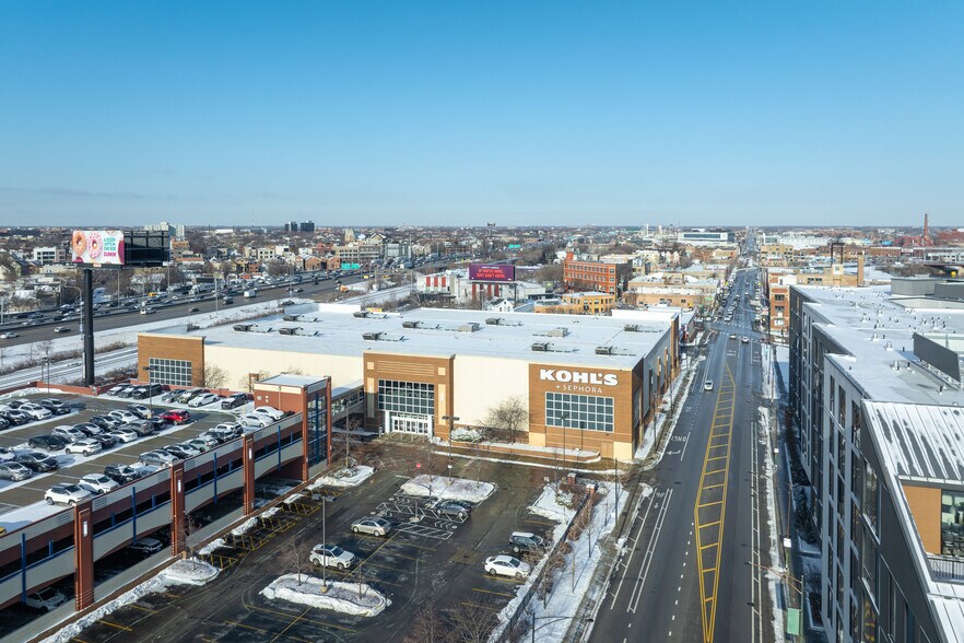 2140 N Elston Ave, Chicago, IL à vendre - Vidéo aérienne - Image 3 de 6