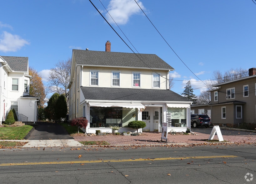 183 Montowese St, Branford, CT à louer - Photo du bâtiment - Image 2 de 13
