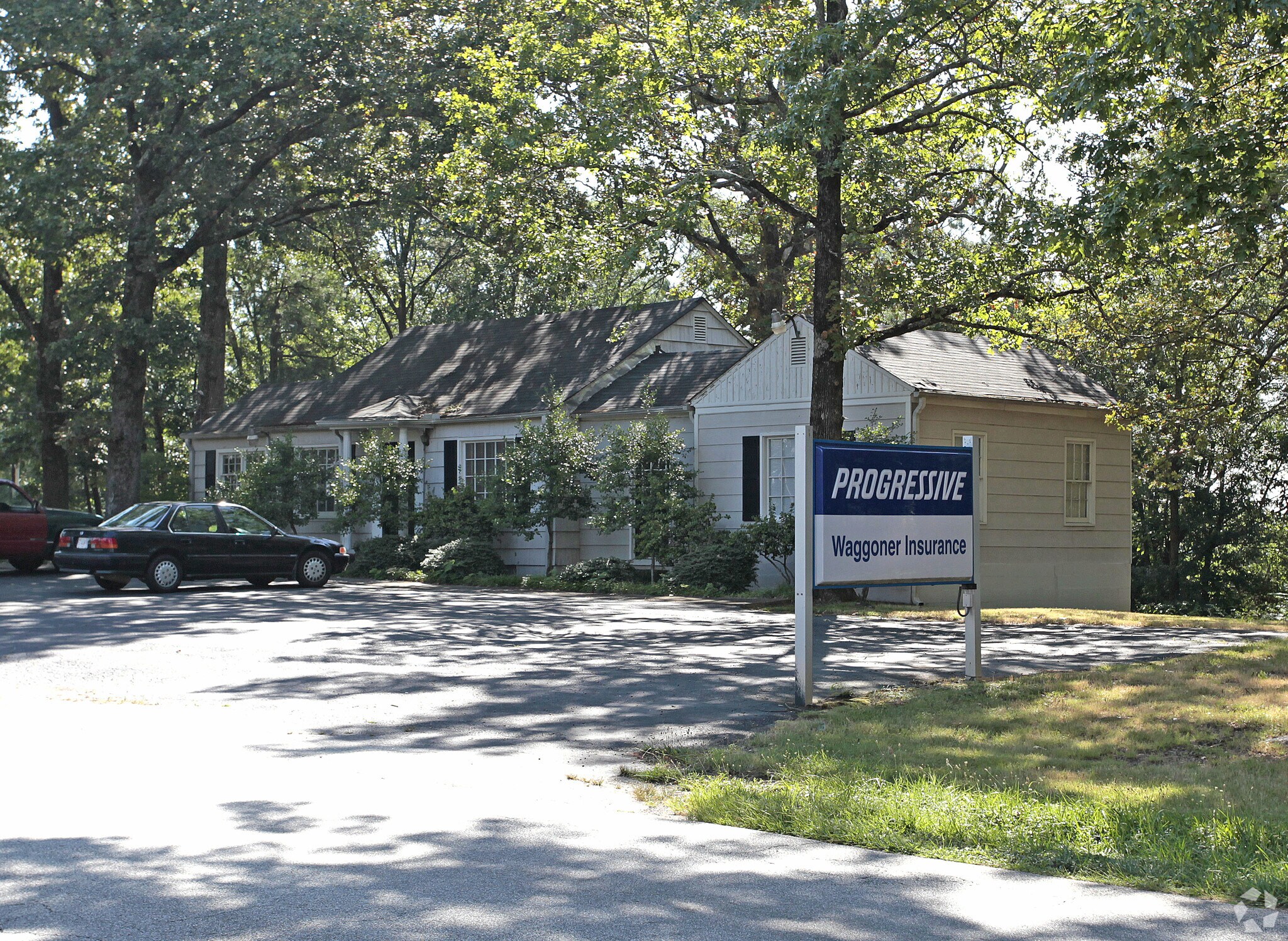 2351 Benson Poole Rd, Smyrna, GA for lease Primary Photo- Image 1 of 3