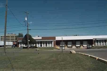 101-121 Alexdon Rd, Toronto, ON for lease - Building Photo - Image 3 of 4