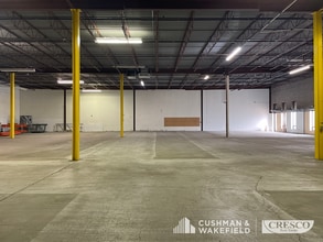 6908 Engle Rd, Middleburg Heights, OH for lease Building Photo- Image 2 of 3