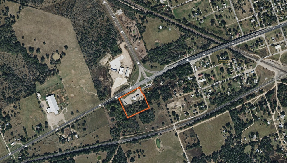 713 Avenue C ave, Milano, TX for sale - Primary Photo - Image 1 of 1