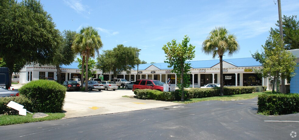 1115-1141 N Dixie Fwy, New Smyrna Beach, FL à louer - Photo du bâtiment - Image 2 de 12