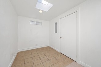 3861 Jasmine Ave, Culver City, CA for lease Interior Photo- Image 1 of 35