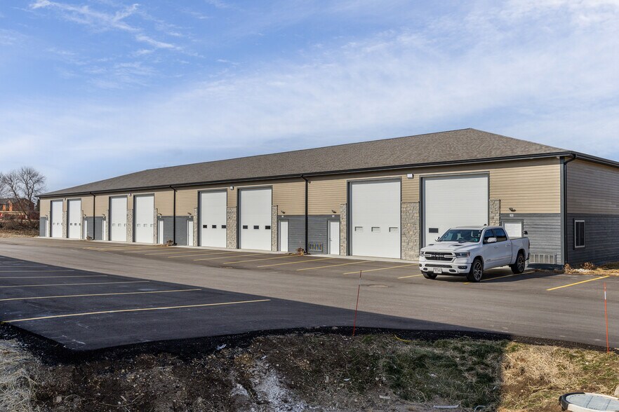7645 Grinde Rd, Deforest, WI à vendre - Photo du bâtiment - Image 3 de 5