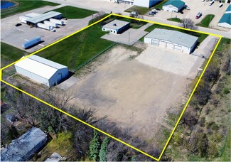 Plus de détails pour 2400 Myers Rd, Albert Lea, MN - Industriel à vendre