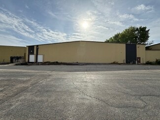 Plus de détails pour 144 Dodge Dr, Beaver Dam, WI - Industriel à vendre