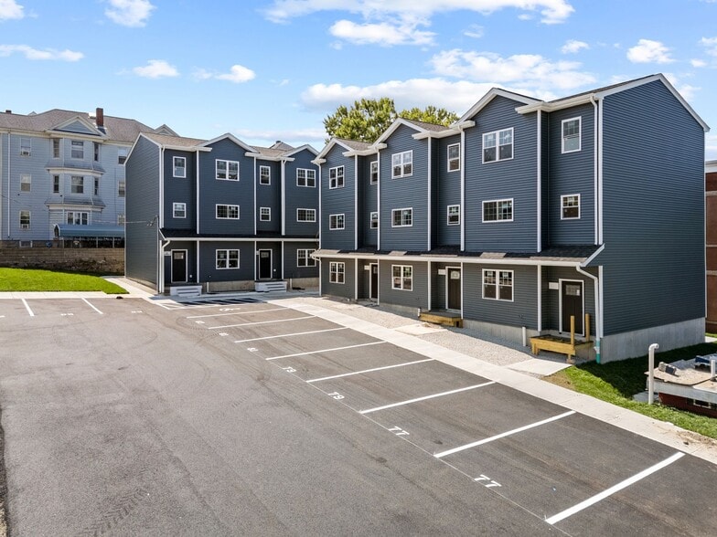75-81 Hunter St, Fall River, MA for sale - Building Photo - Image 2 of 12