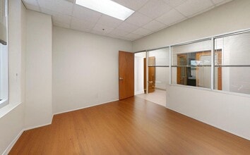 3201 University Dr E, Bryan, TX à louer Photo du bâtiment- Image 2 de 11