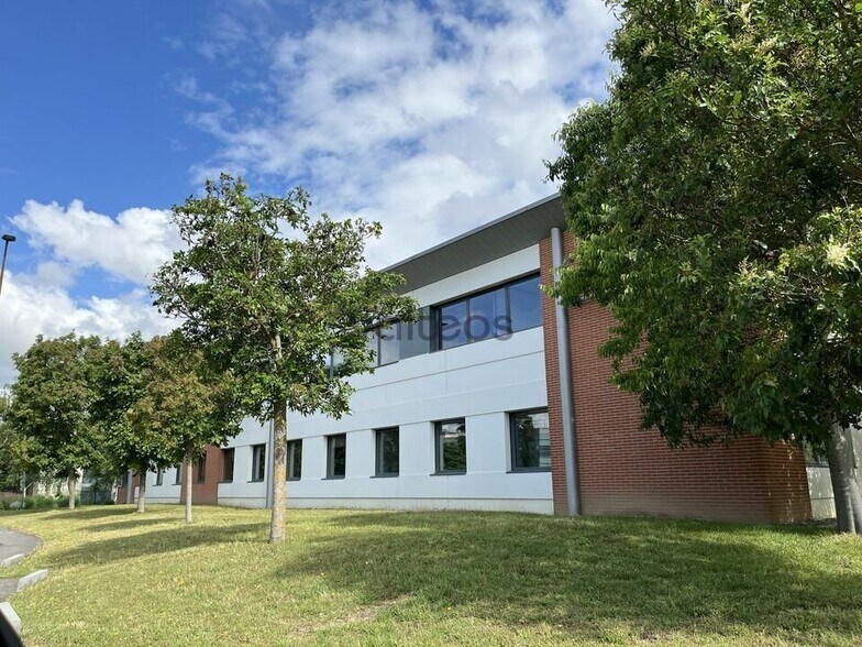 12 Rue Michel Labrousse, Toulouse à vendre - Photo du bâtiment - Image 2 de 22