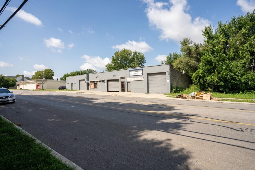2026-2030 Prospect Ave, Kansas City, MO à vendre - Photo du bâtiment - Image 2 de 12