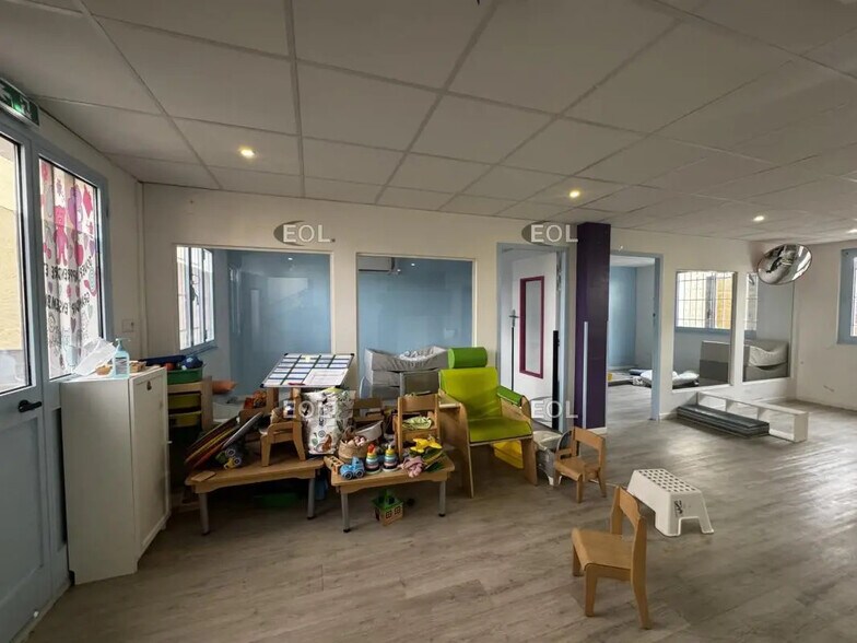 Bureau dans Wissous à louer - Photo du bâtiment - Image 1 de 4