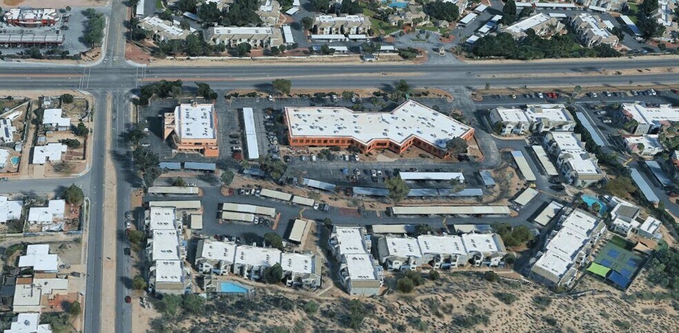 3295 W Ina Rd, Tucson, AZ à louer - Photo du bâtiment - Image 2 de 2