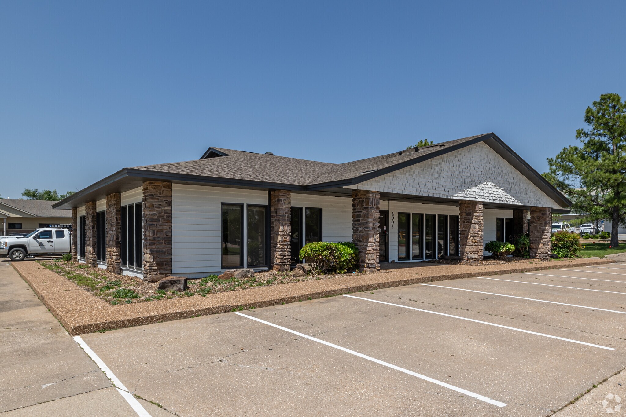 2003 SE Walton Blvd, Bentonville, AR for sale Primary Photo- Image 1 of 4