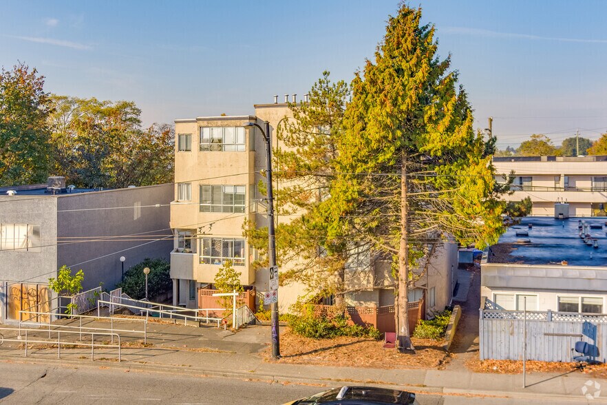 8851 Granville St, Vancouver, BC à vendre - Photo du bâtiment - Image 2 de 5