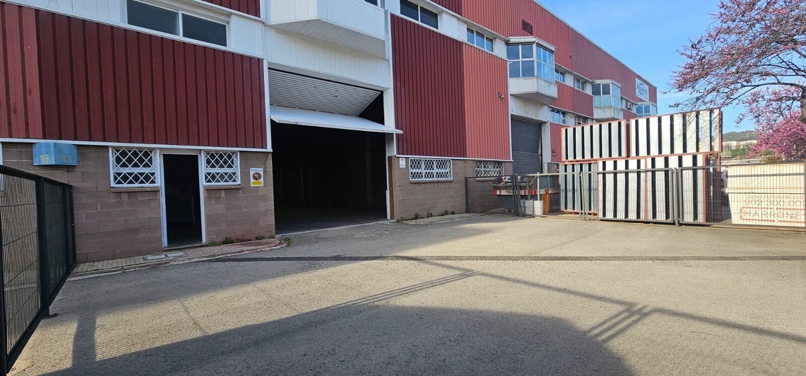 Industriel dans Sant Feliu de Llobregat, Barcelona à vendre Photo principale- Image 1 de 14