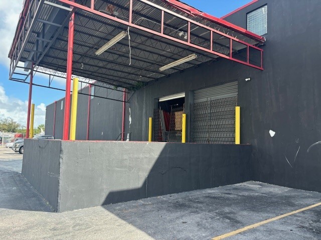 5950 Angler's Ave, Dania Beach, FL à louer - Photo du bâtiment - Image 3 de 3