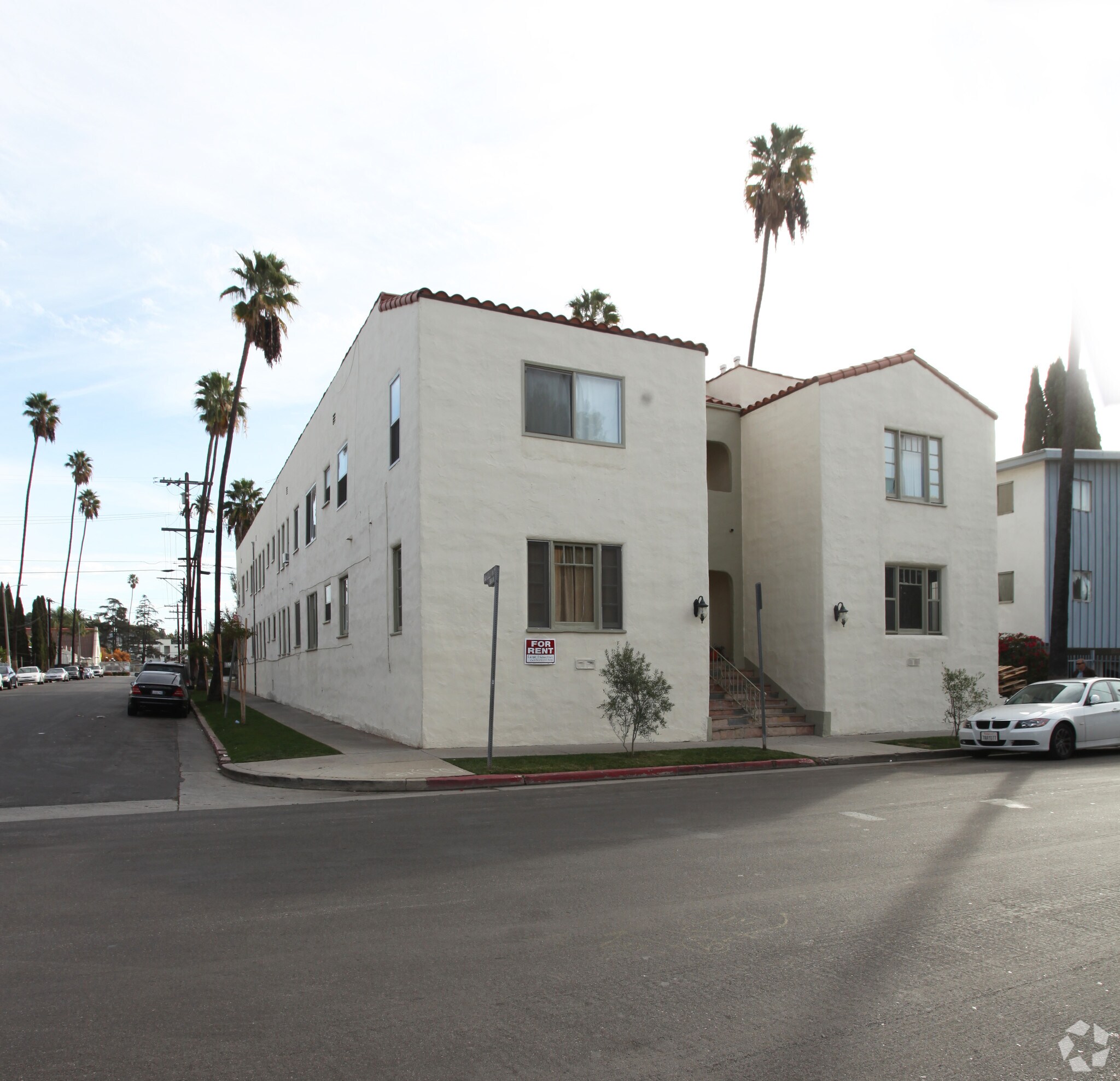 1534 Winona Blvd, Los Angeles, CA à vendre Photo principale- Image 1 de 13