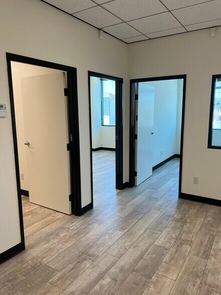 14925-14945 Ventura Blvd, Sherman Oaks, CA à louer - Photo intérieure - Image 3 de 36