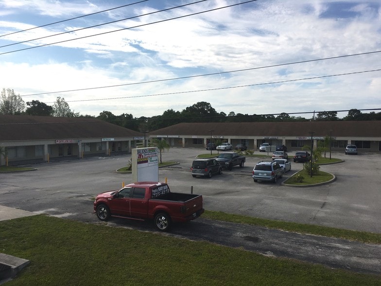 2000 Palm Bay Rd, Palm Bay, FL for sale - Building Photo - Image 3 of 7