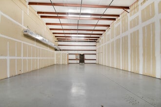 1761 Dobbs Rd, Saint Augustine, FL for lease Interior Photo- Image 1 of 6