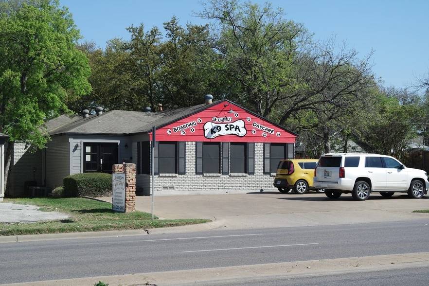 4555 W Lovers Ln, Dallas, TX for sale - Building Photo - Image 2 of 7