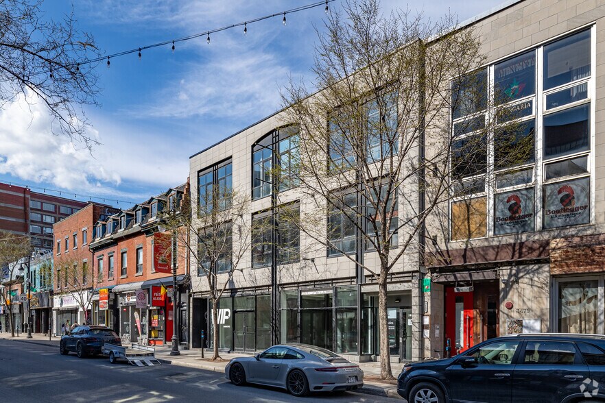 3485-3489 Boul Saint-Laurent, Montréal, QC à louer - Photo du bâtiment - Image 2 de 2