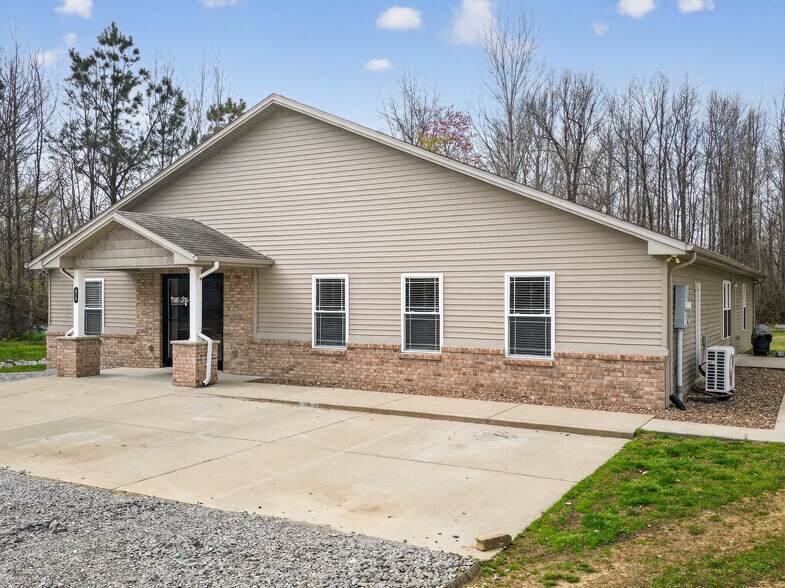615 S 2nd St, Central City, KY à vendre - Photo du bâtiment - Image 3 de 43