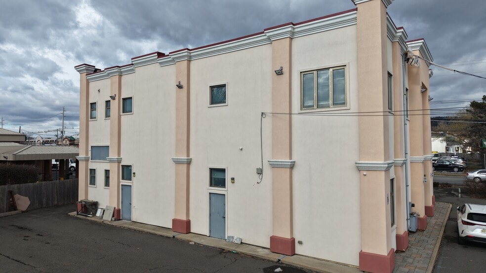 454-460 W Union Ave, Bound Brook, NJ à vendre - Photo du bâtiment - Image 3 de 19