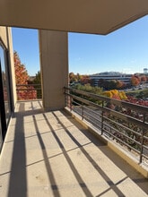 730 Holiday Dr, Pittsburgh, PA for lease Interior Photo- Image 2 of 17