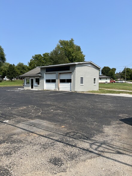 421 S Lincoln Blvd, Hodgenville, KY for sale - Building Photo - Image 1 of 1