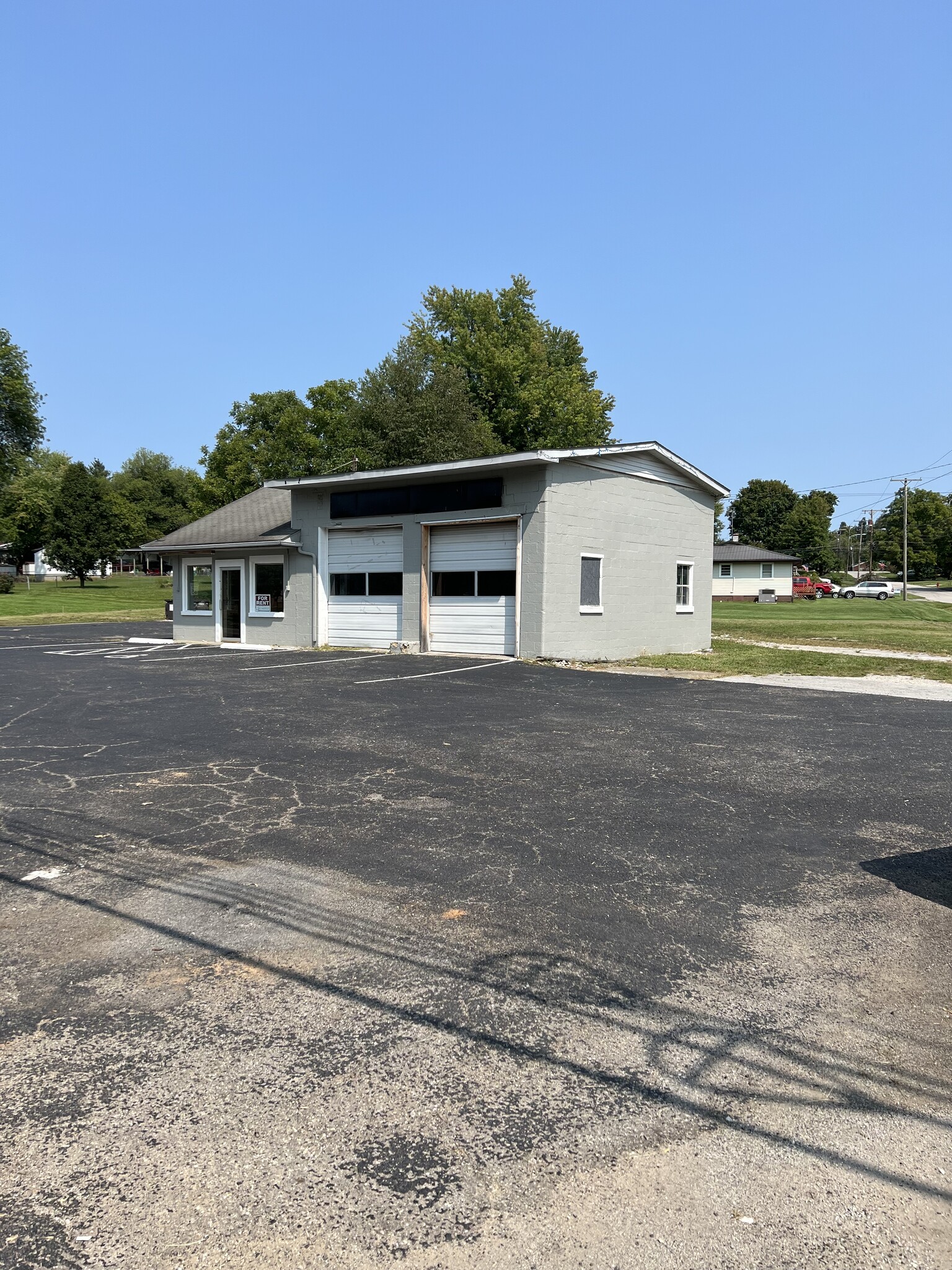 421 S Lincoln Blvd, Hodgenville, KY for sale Building Photo- Image 1 of 1