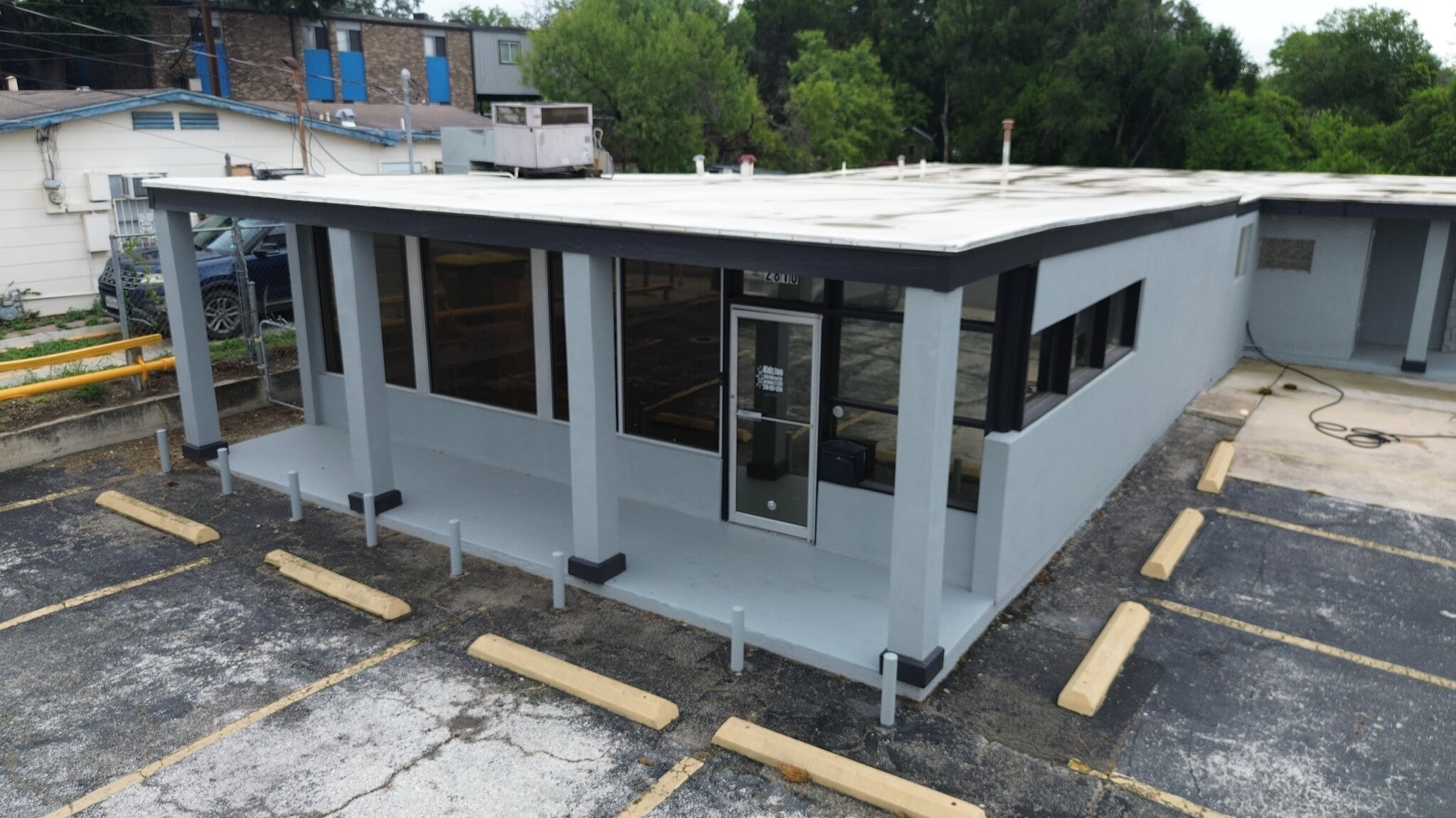 2810 Hillcrest Dr, San Antonio, TX for lease Building Photo- Image 1 of 14