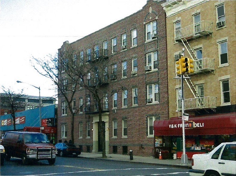 4473 21st St, Long Island City, NY à vendre - Photo du bâtiment - Image 3 de 3