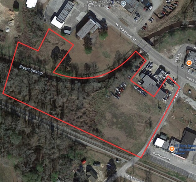 300 W Seaboard St st, Bladenboro, NC à vendre - Photo du bâtiment - Image 3 de 8