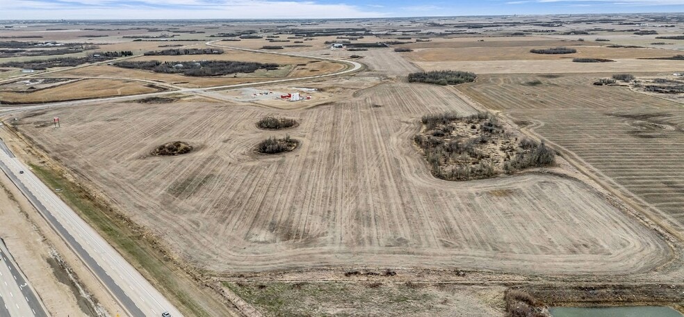 Yellowhead & Hwy 684, Saskatoon, SK à vendre - Photo du bâtiment - Image 3 de 6