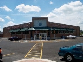 5170 Charlestown Rd, New Albany, IN à louer Photo du bâtiment- Image 1 de 7