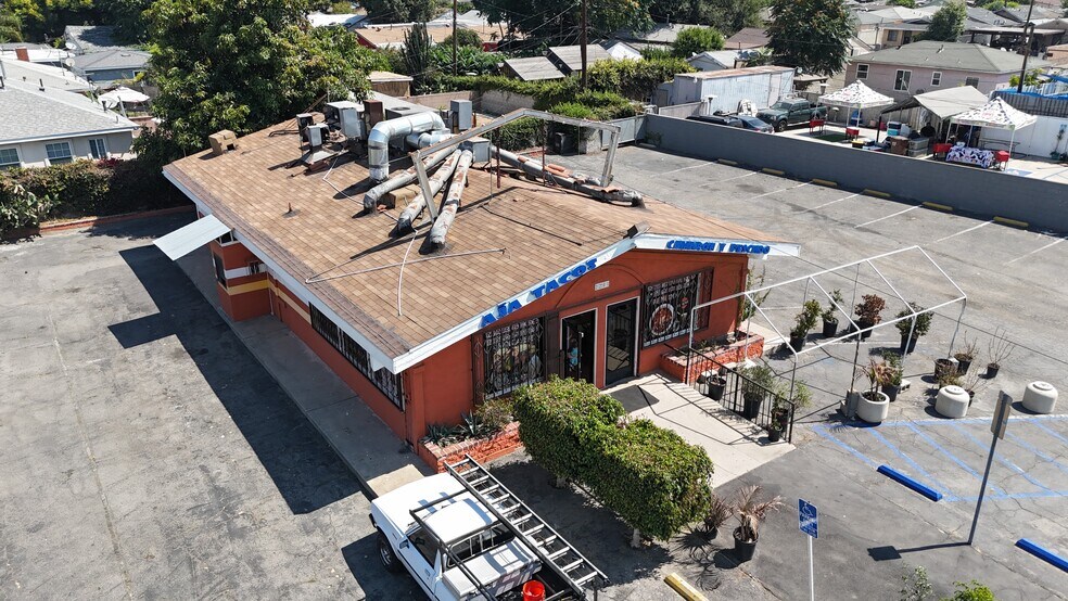 2201 E Alondra Blvd, Compton, CA à vendre - Photo du bâtiment - Image 2 de 13