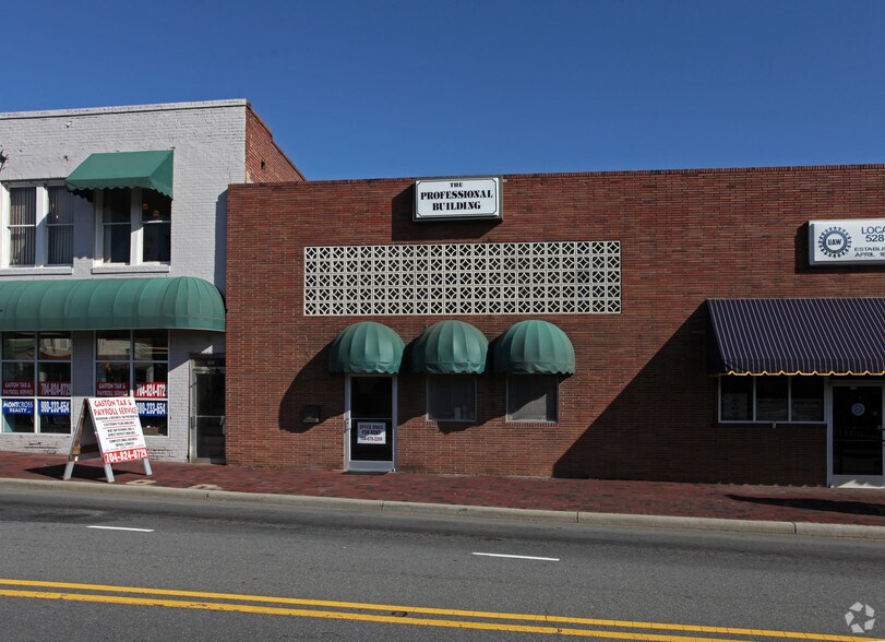 111 E Charlotte Ave, Mount Holly, NC for sale - Building Photo - Image 2 of 6