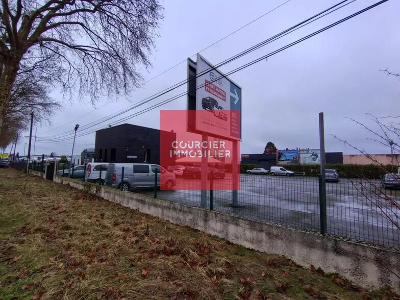 185 Route Nationale 10, Coignières à louer - Photo du bâtiment - Image 1 de 9