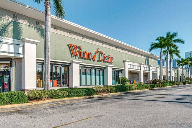 More details for 3569-3885 NE 163rd St, North Miami Beach, FL - Retail for Lease