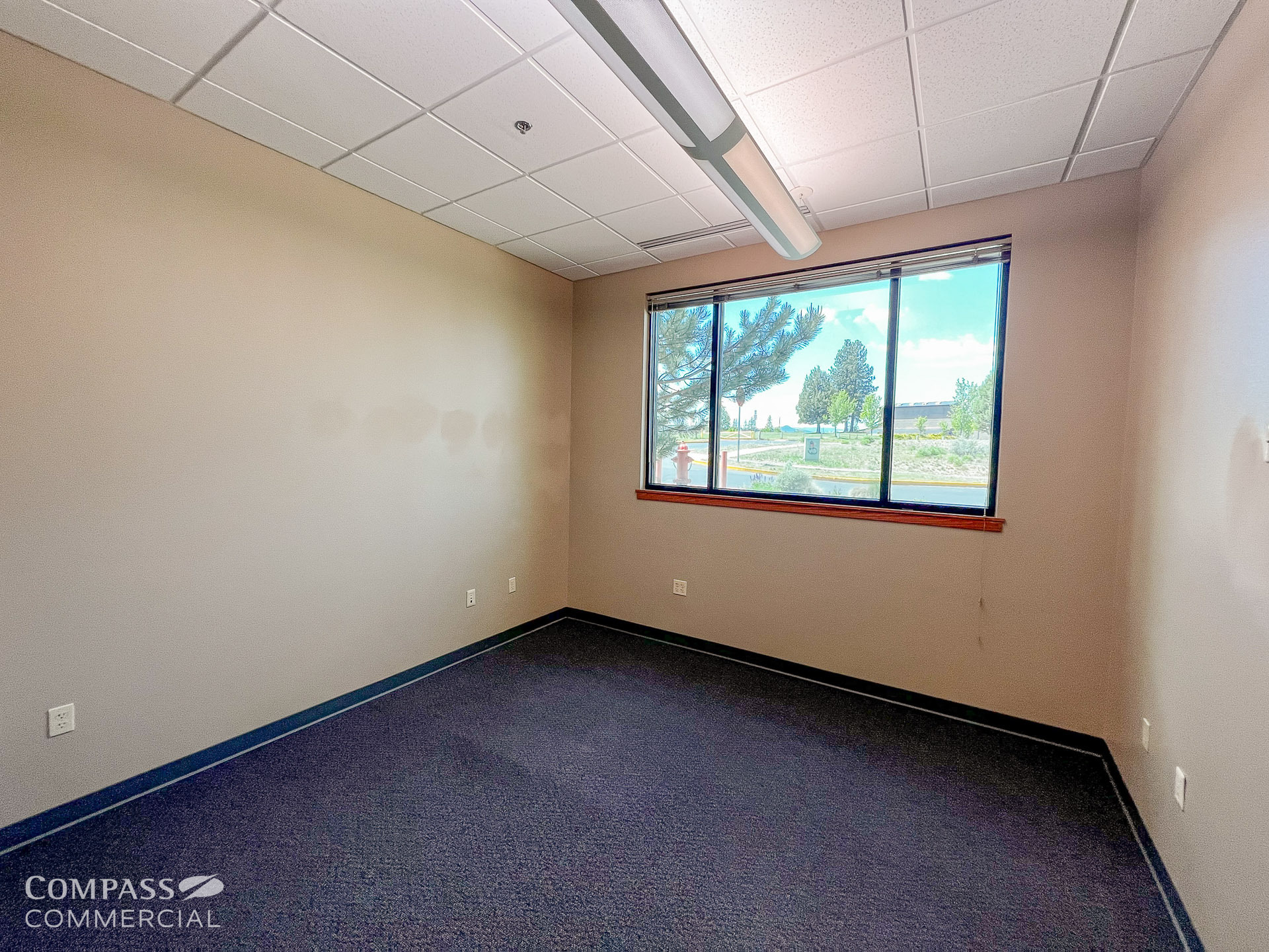 2796 NW Clearwater Dr, Bend, OR à louer Photo intérieure- Image 1 de 5