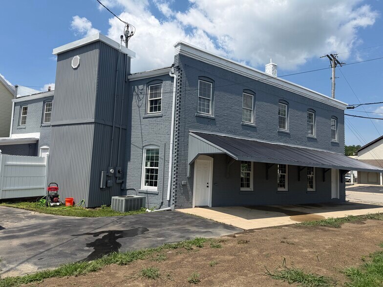 46 Jefferson St, Brookville, OH à vendre - Photo du bâtiment - Image 2 de 18