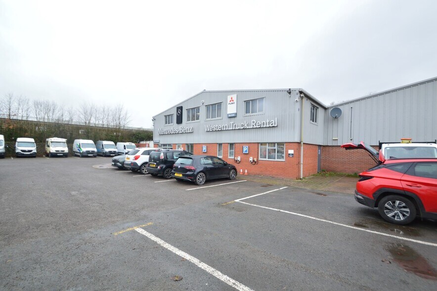 Gratton Way, Barnstaple à vendre - Photo du bâtiment - Image 2 de 17