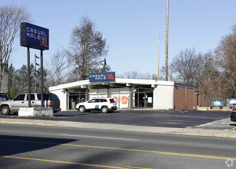 220 Baltimore Pike, Springfield, PA for lease - Building Photo - Image 1 of 2